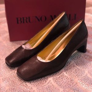 Bruno Magali brown chunky pump